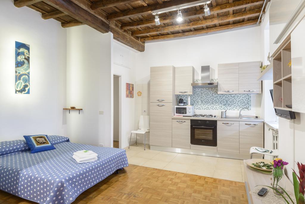 Casa Tua A Monti Rom